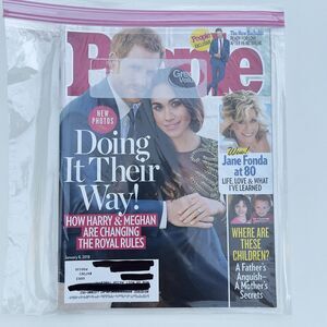 PEOPLE MAGAZINE January 8, 2018 HARRY AND MEGHAN DOING IT THEIR WAY Jane Fonda